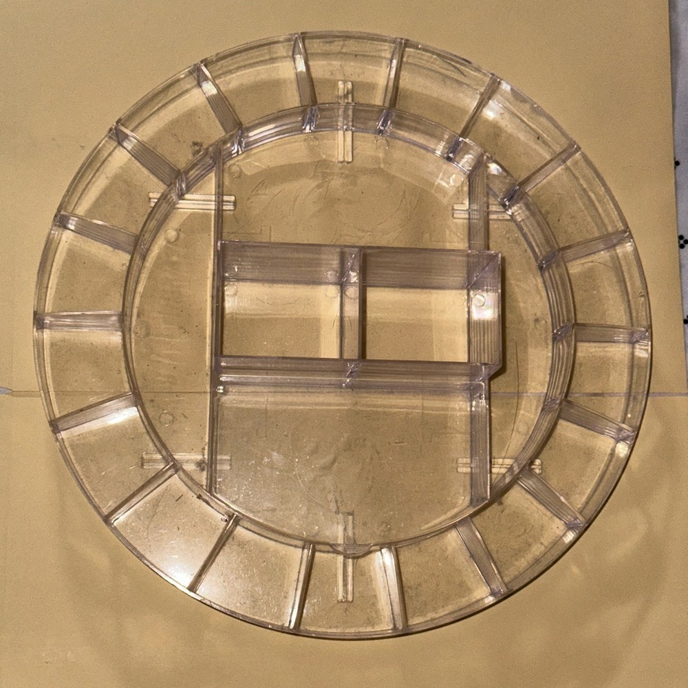 🛍️ Add-on — Clear Acrylic Round Organizer (Broken)